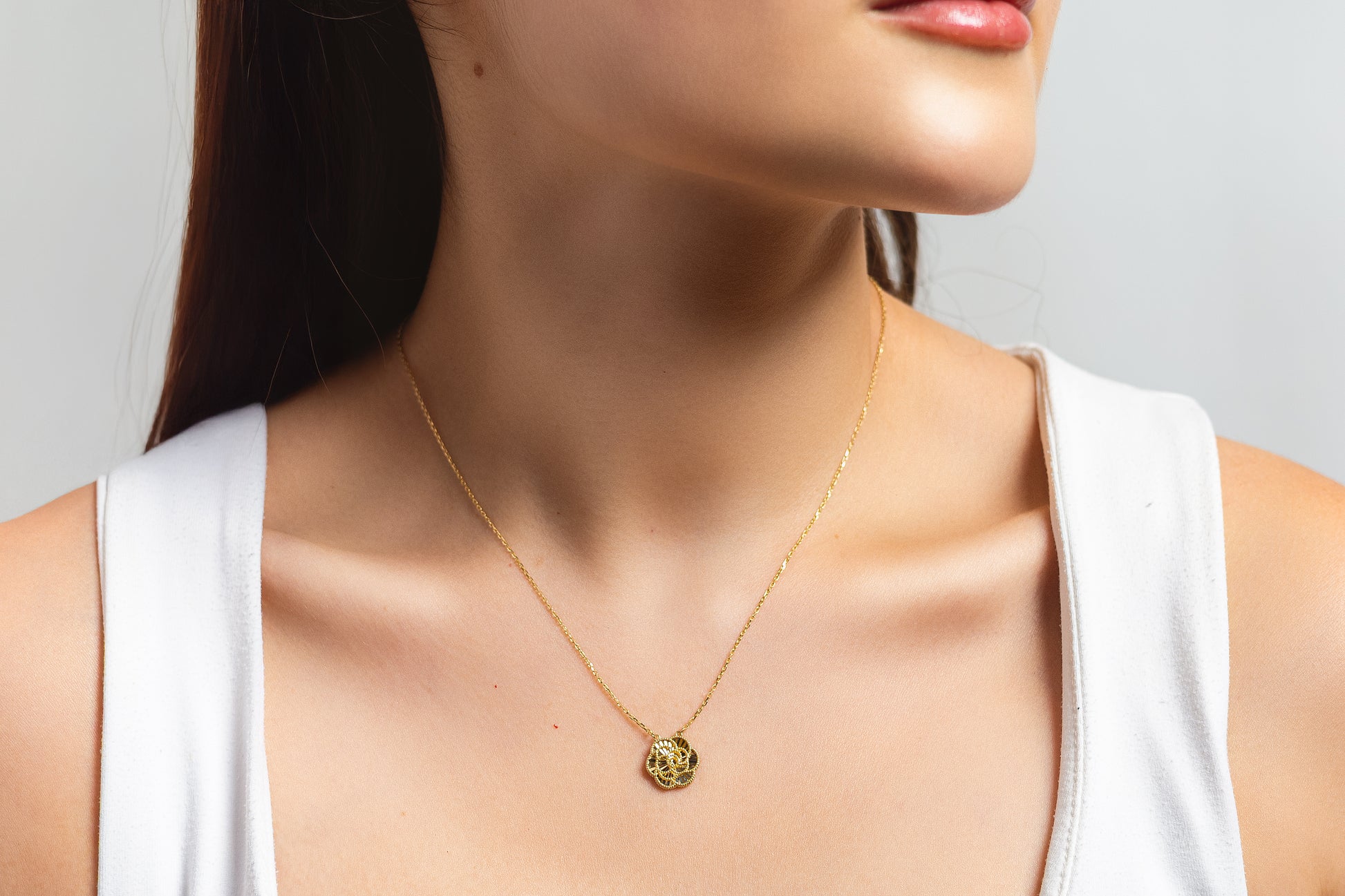 Dije Flor Seis Pétalos Oro Amarillo 10k
