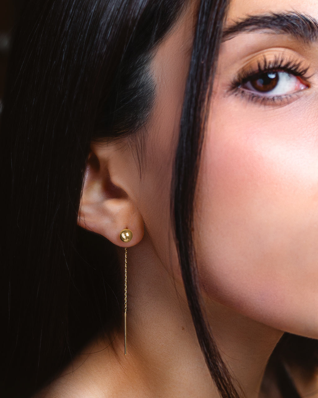 Aretes Largos con Esfera - Oro Amarillo 10k