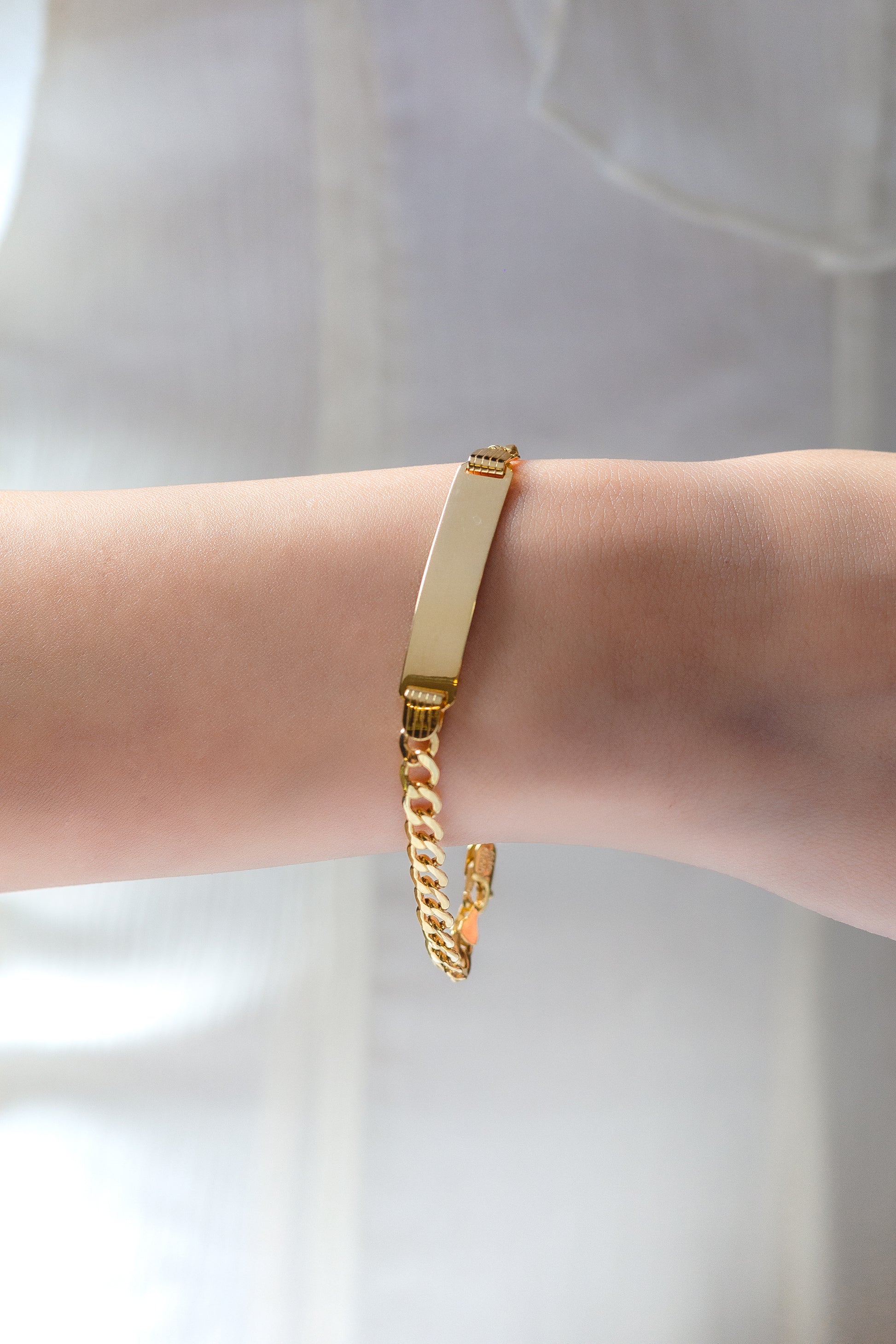Esclava Tipo Barbada con Placa Personalizable - Oro Amarillo 10k
