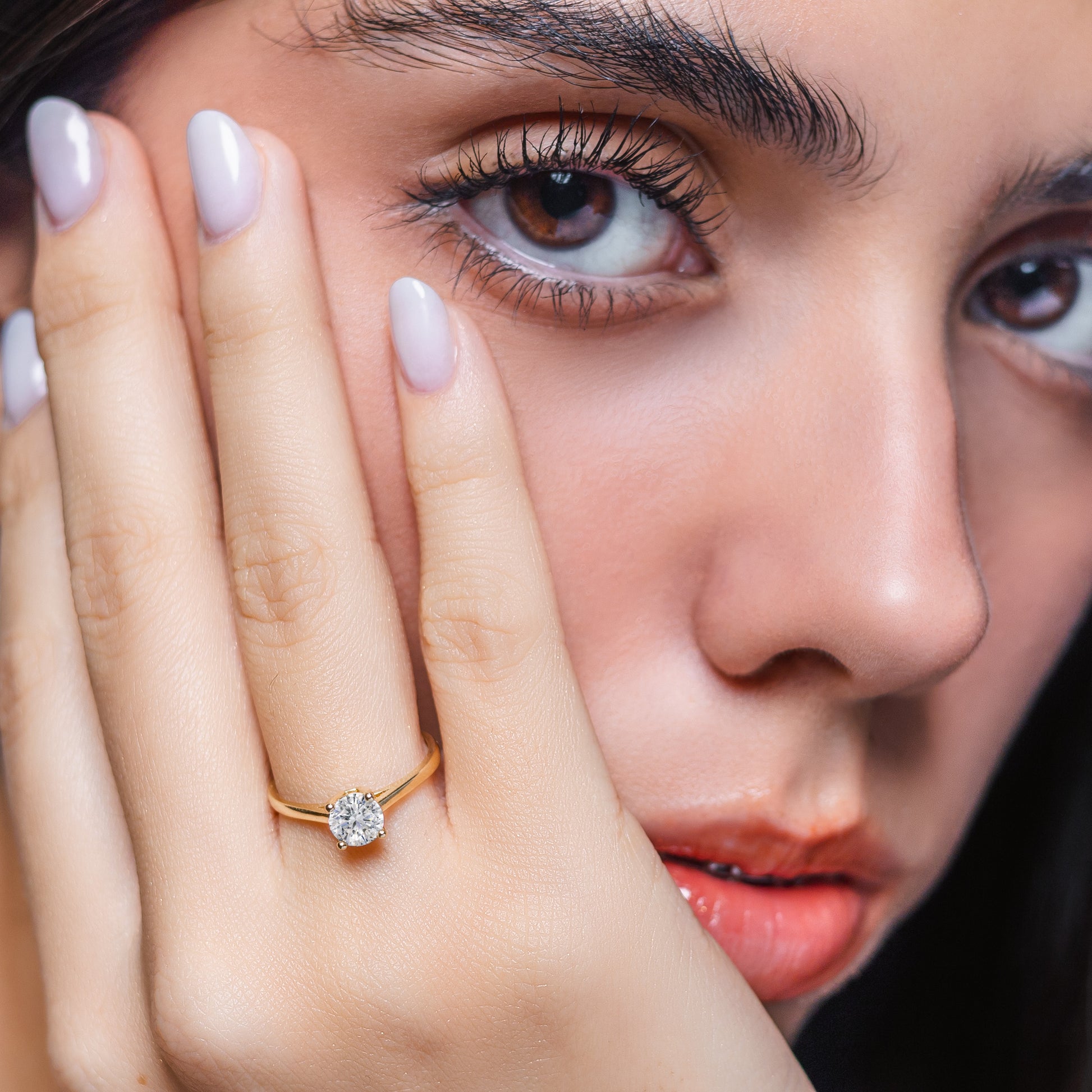 Anillo Solitario en Oro Amarillo 14k y Circonia Blanca