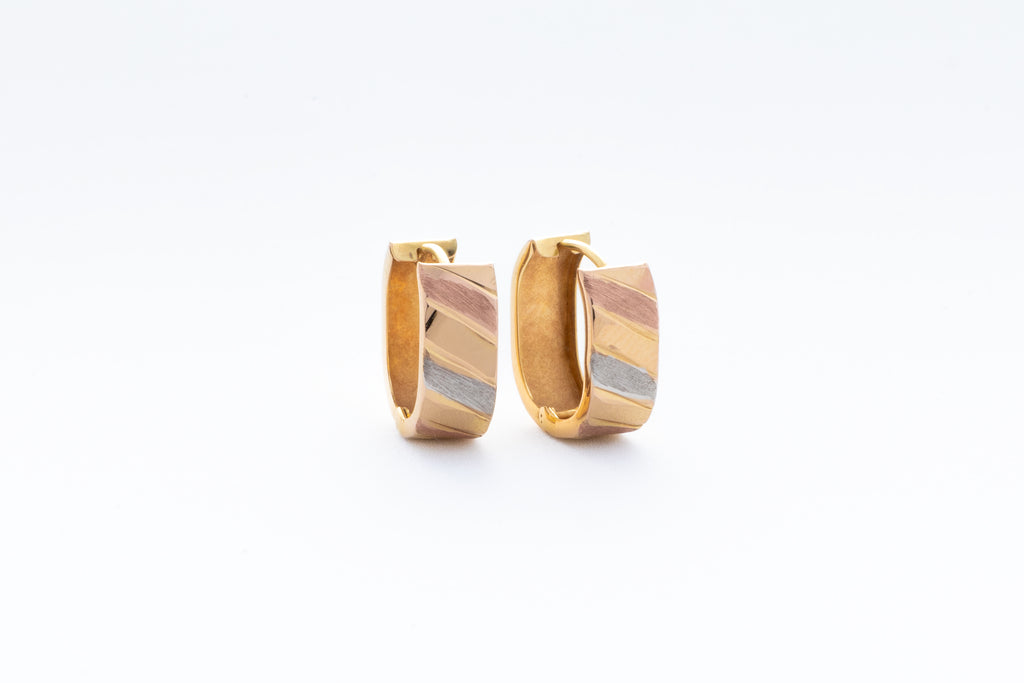 Arete Huggie Tricolor en Oro 14k