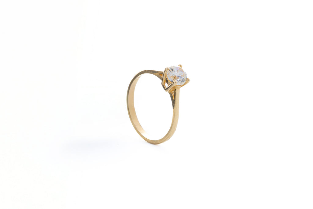 Anillo Solitario en Oro Amarillo 14k y Circonia Blanca Corte Round
