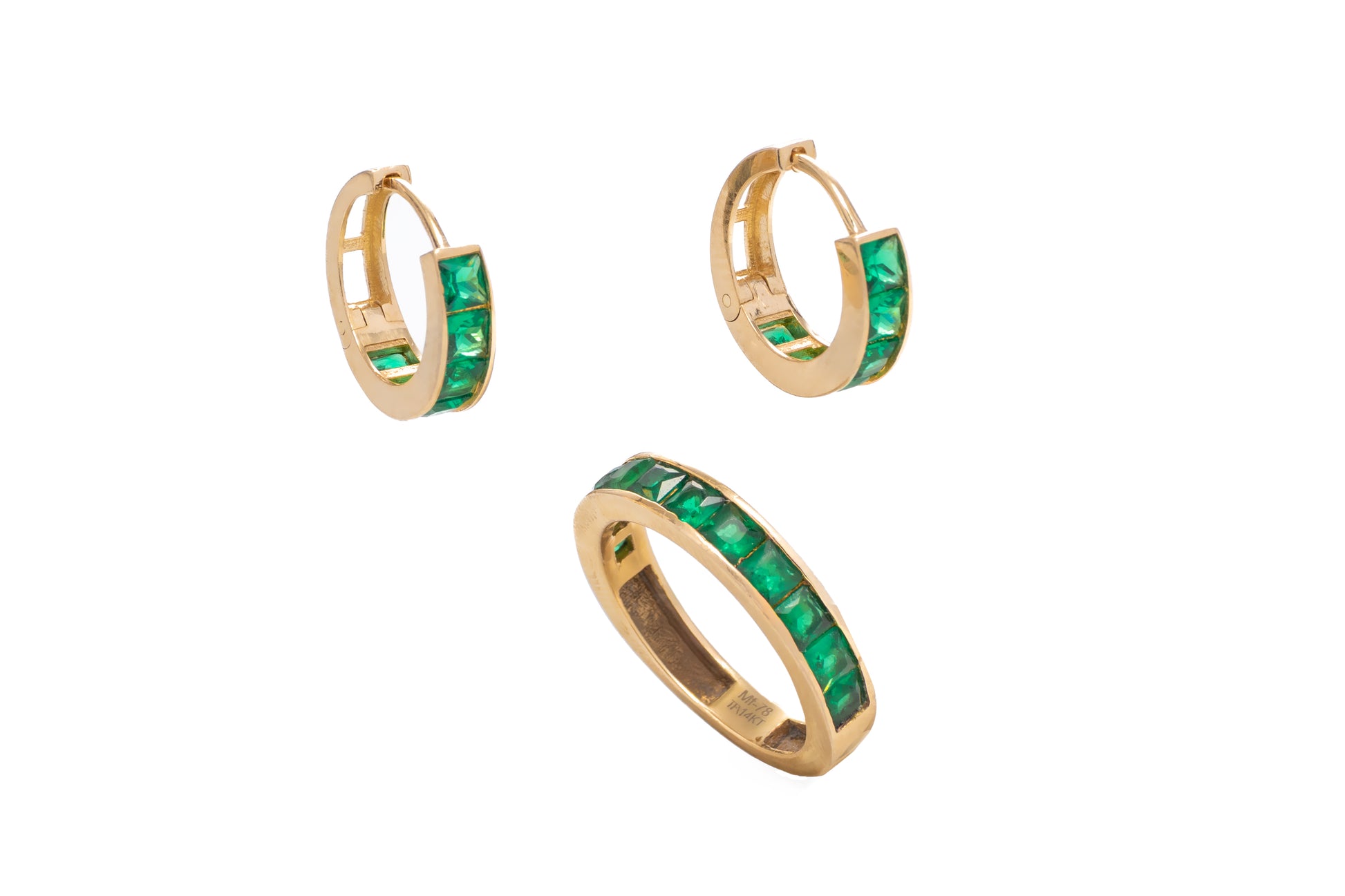 Set Huggie & Anillo en Oro Amarillo 10k con Circonia Verde