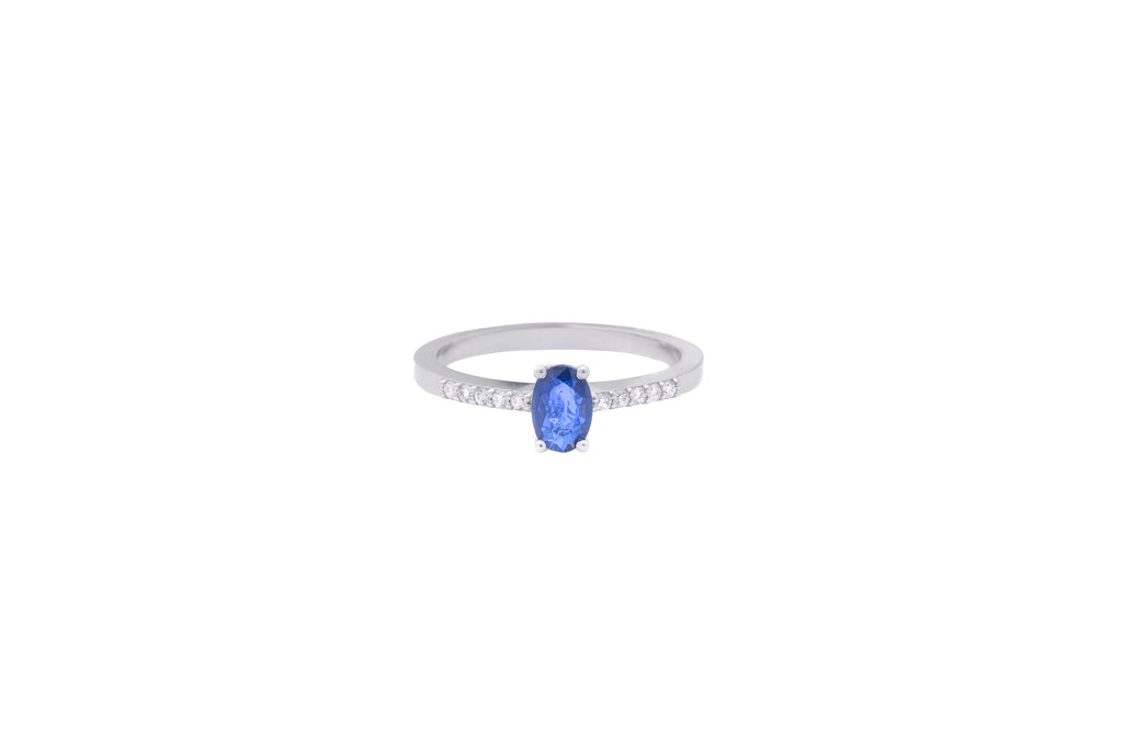 Anillo de Zafiro Oval con Diamantes en Banda - Oro Blanco 14k